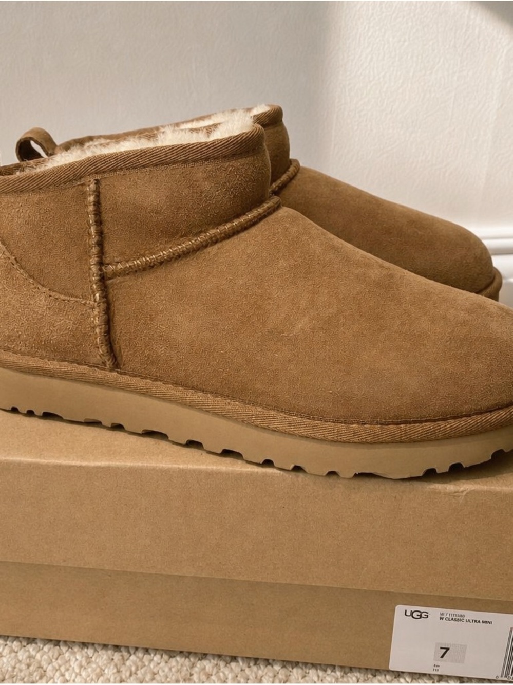 UGG Classic Mini shearling Ankle Boots